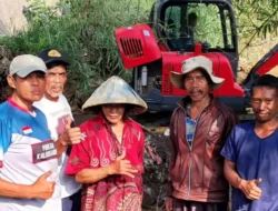 Anggota Komisi IV DPRD Sukabumi Uden Abdunnatsir Berkolaborasi dengan Warga Perbaiki Bendungan di Desa Bojongsawah