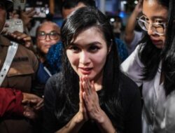 Penyidik Ungkap Kejanggalan Tas dan Perhiasan Mewah Sandra Dewi