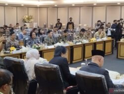 Ariel NOAH Diminta Nyanyikan “Separuh Aku” Saat Hadiri Rapat di DPR